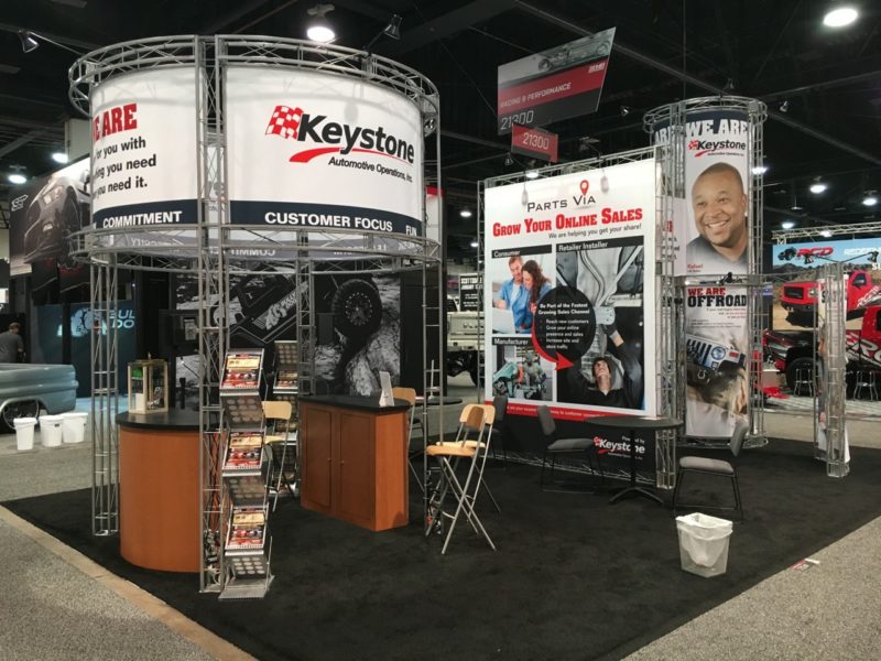 Trade Show Truss Exhibit Design For Island Booth Spaces